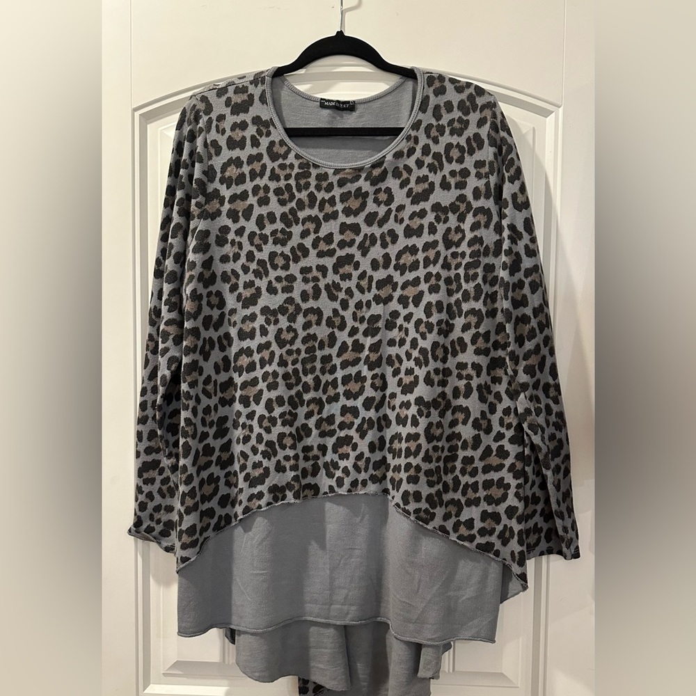 Cheetah long sleeve tunic